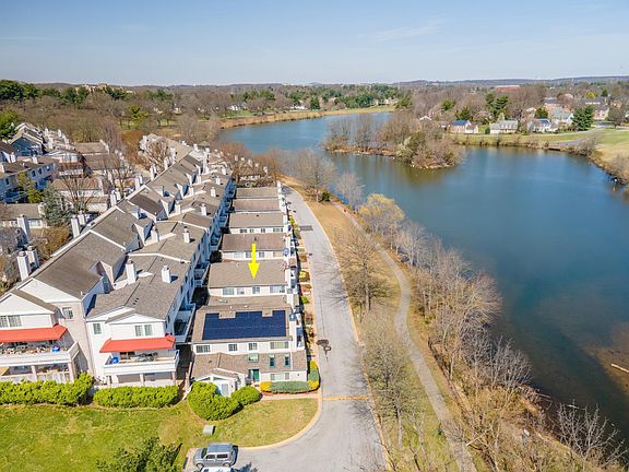 5th image of 9804 Islandside Dr