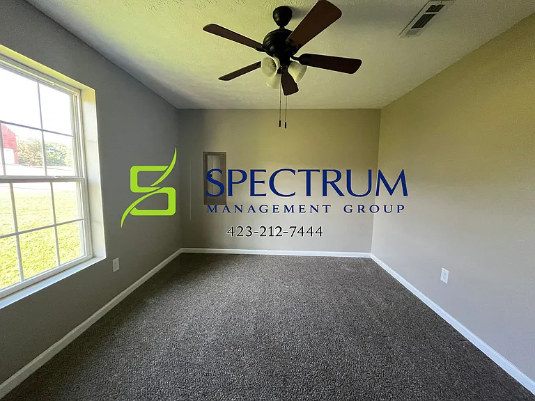 680 Privet Dr — Photo 6