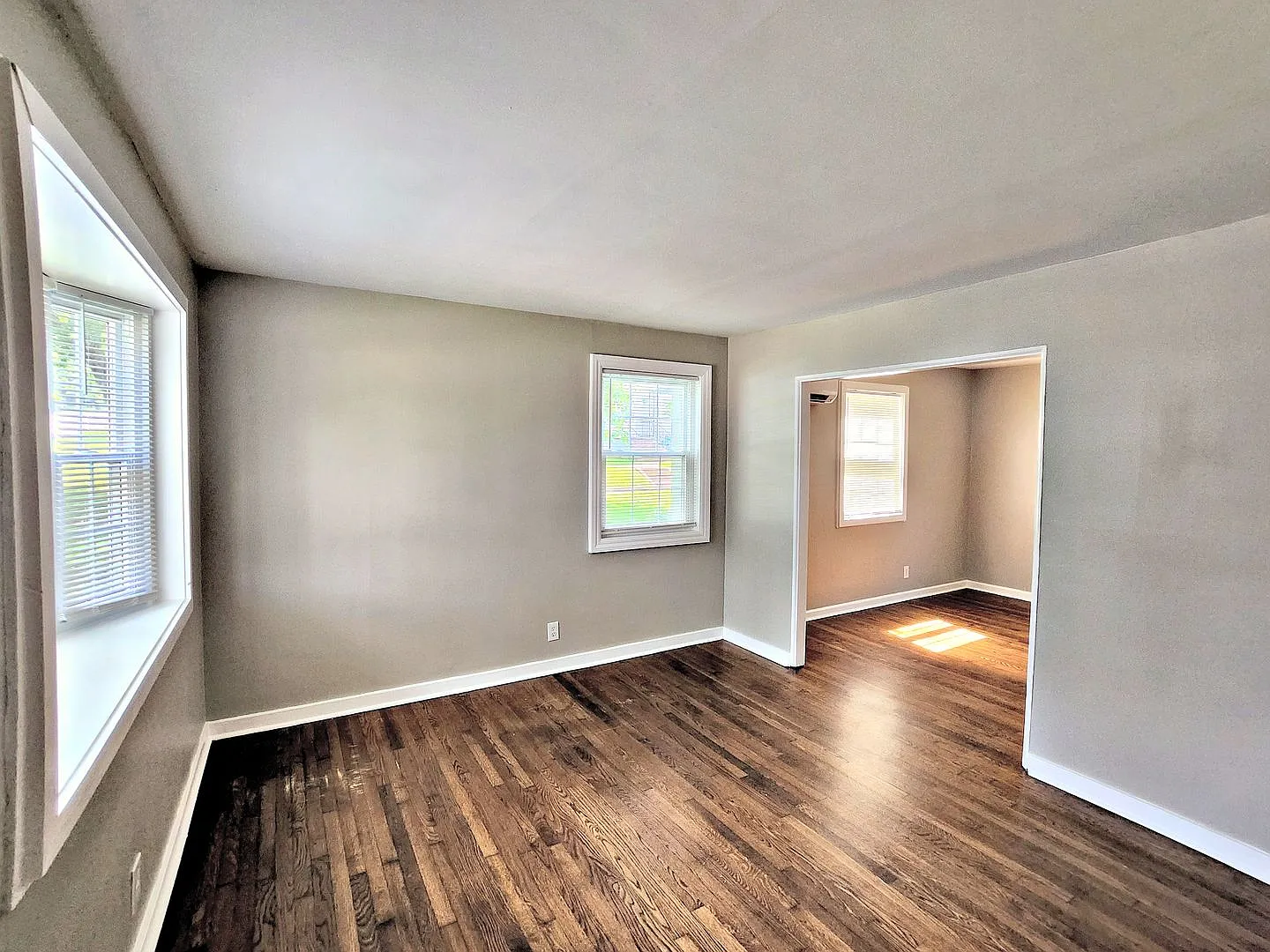 Coming Soon! Under New Management - 2 Bd. Townhome In Five Points — Photo 4