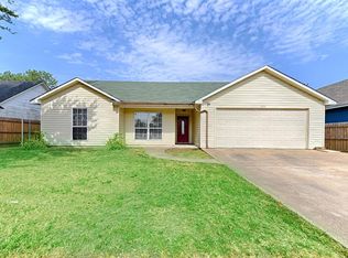 225 Windjammer Rd, Gun Barrel City, TX 75156