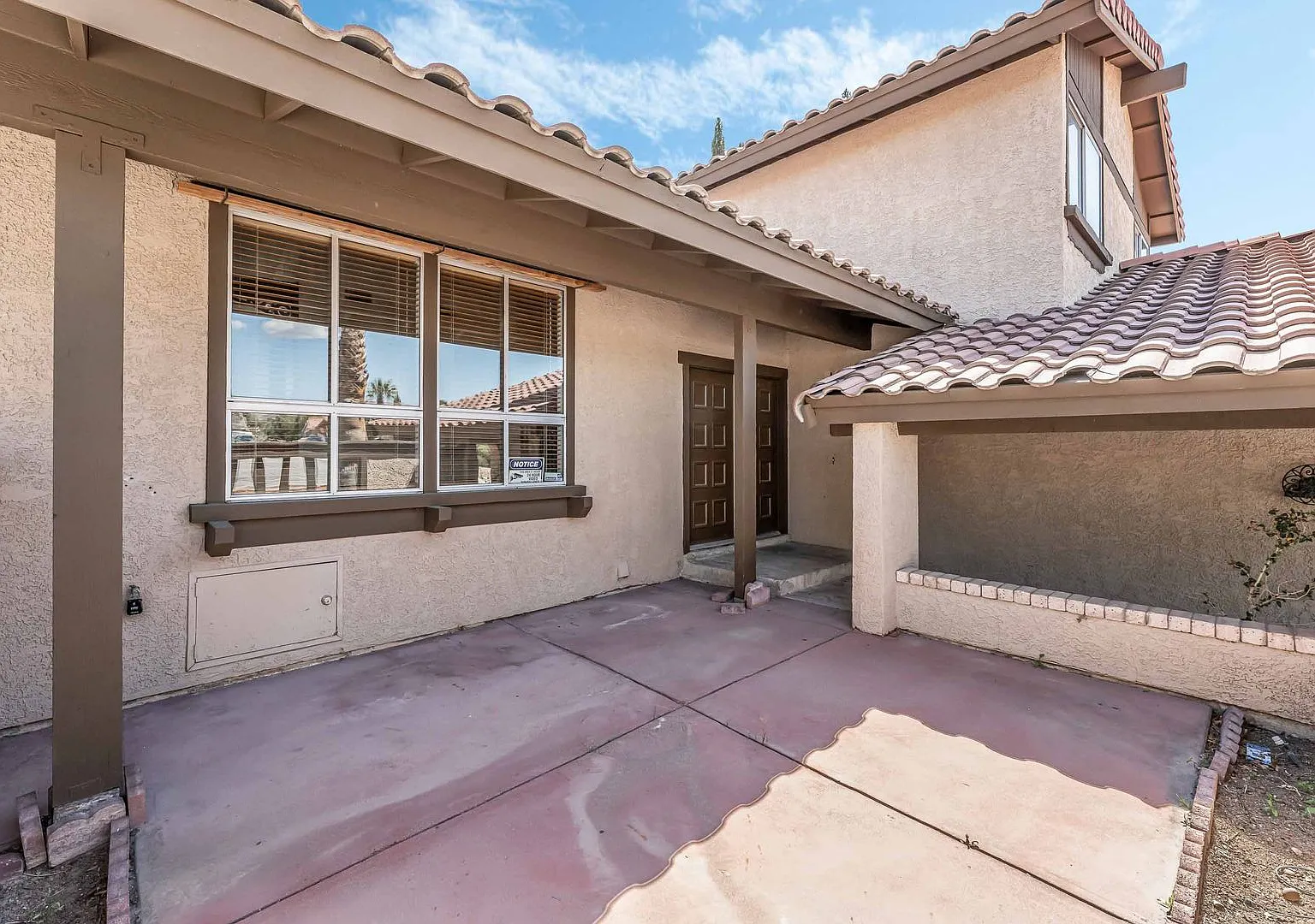 Gorgeous Pool Home For Lease! — Photo 3