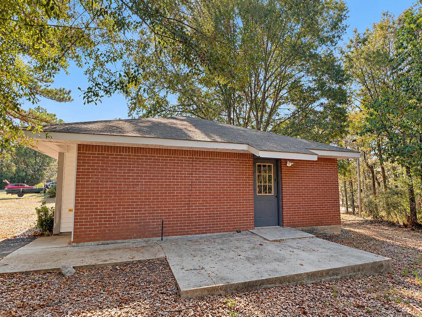 3 bed, 1200 sqft, $1,350 — Photo 2