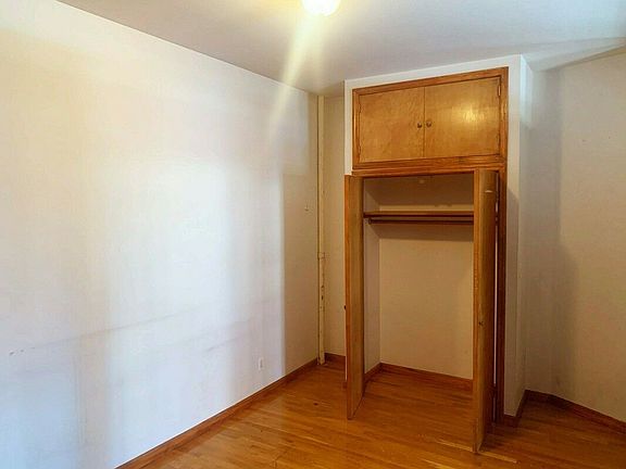 4th image of 475 Hicks St APT 3F