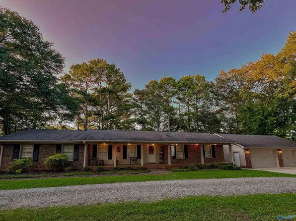 3256 Dug Hill Rd, Huntsville, AL 35811