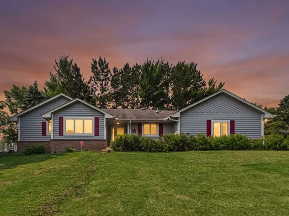 3235 Park Overlook Dr, Shoreview, MN 55126