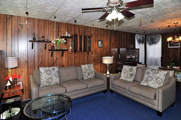 Sold by CENTURY 21 Sunny Gardens Realty, Inc. | media 37