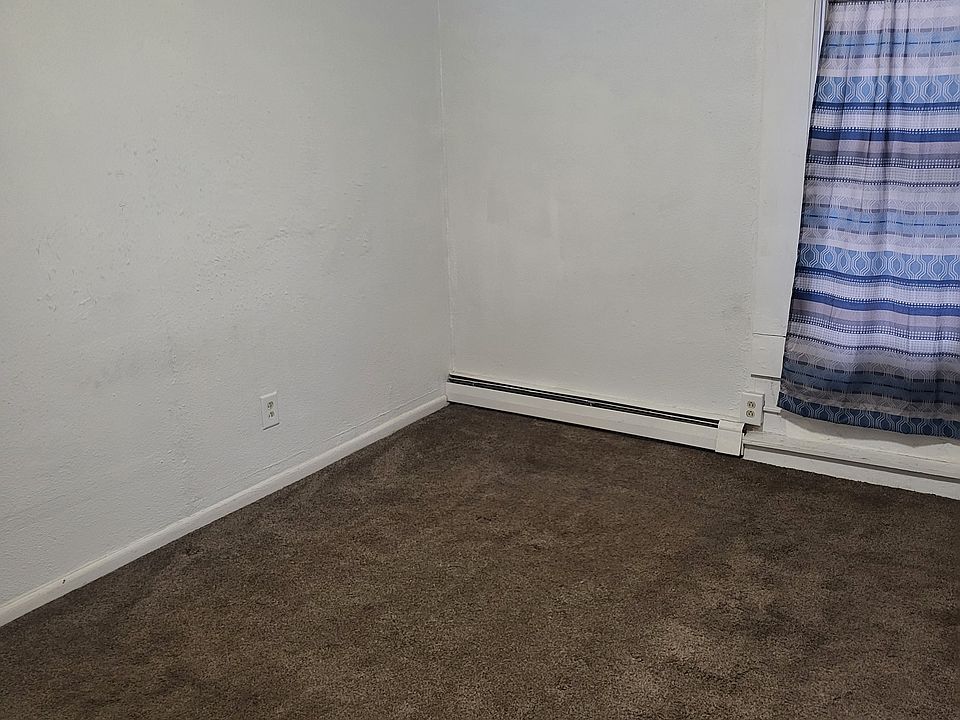 2nd image of 202 3rd St SE #3