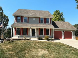 1152 SW Pacific Cir, Lees Summit, MO 64081