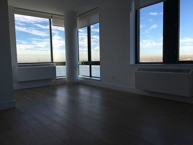 1st image of 70 Battery Pl APT 320