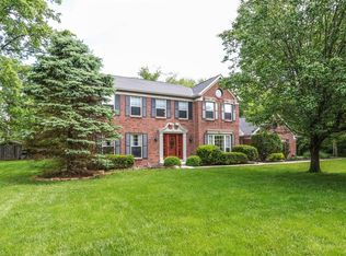 1140 Hunters Run Dr, Amelia, OH 45102