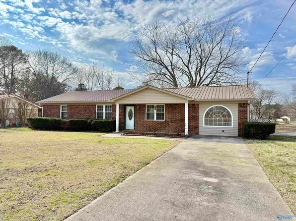 385 Floyd Dr, Boaz, AL 35957
