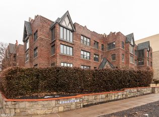 700 W 48th St APT 303, Kansas City, MO 64112