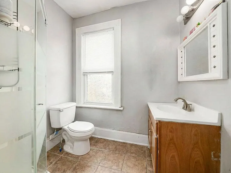 398 E Northwood Ave — Photo 10