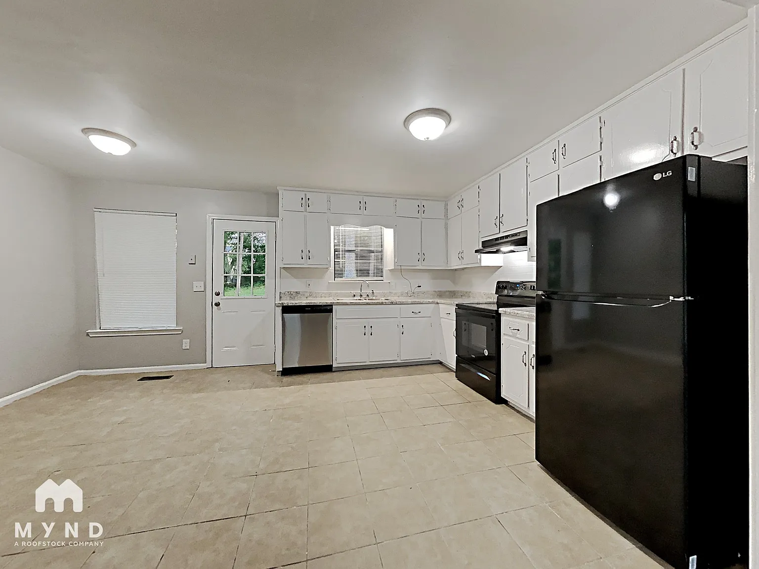 3 bed, 1.5 bath, 1558 sqft, $1,515 — Photo 3