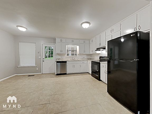 3rd image of 37 Freda Jane Ln
