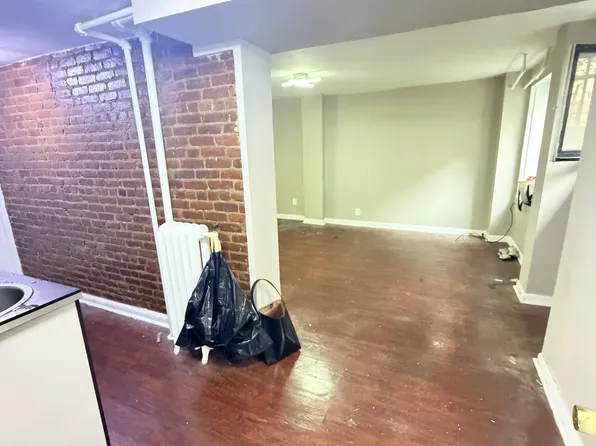 412 West 47th Street image 1 of 5