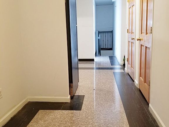 5th image of 2320 30th Dr APT 1B