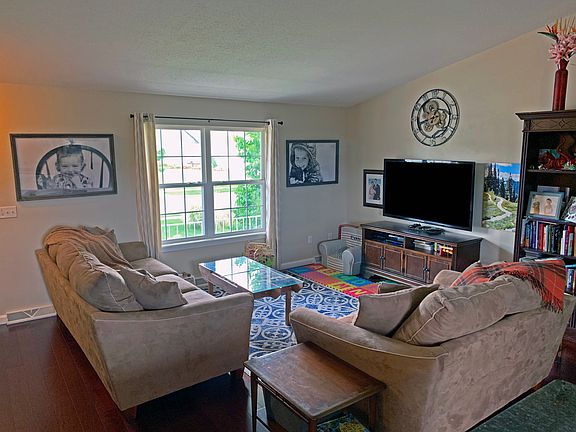 4th image of 8724 Oriole Dr