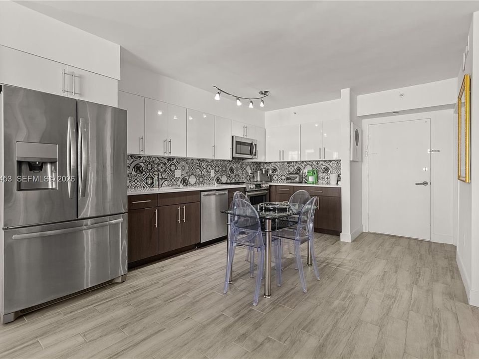 1st image of 100 Lincoln Rd #643