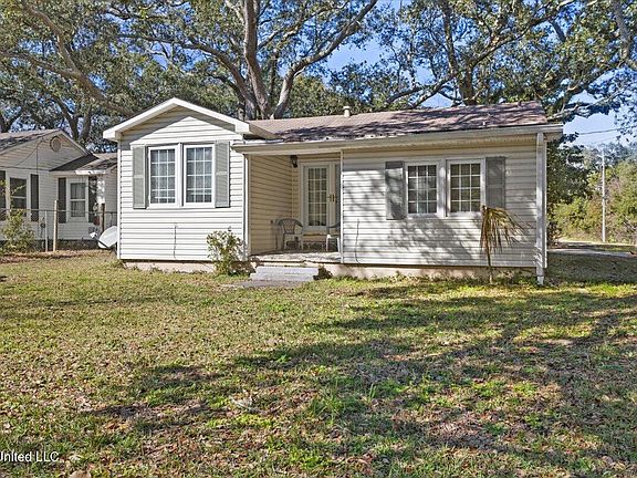 2nd image of 255 Lynwood Dr