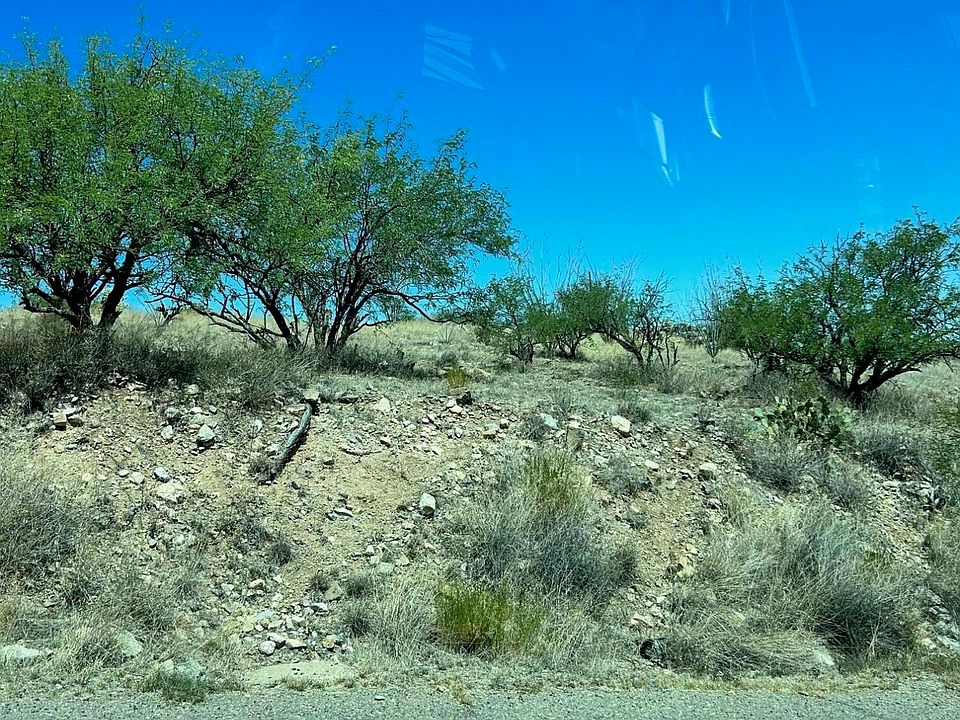 2nd image of 168 Avenida Pastor #7