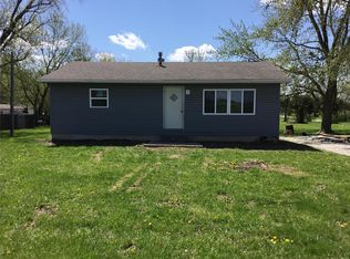 407 N 4th St, New Florence, MO 63363