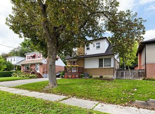 16 Clearbrooke Cir, Toronto, ON M9W2E3