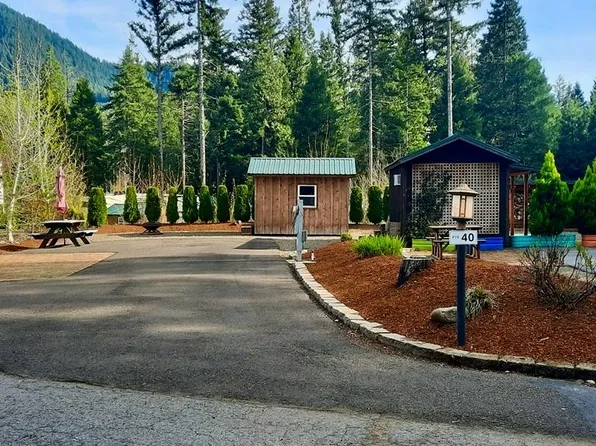 54432 McKenzie Hwy #40, Blue River, OR 97413