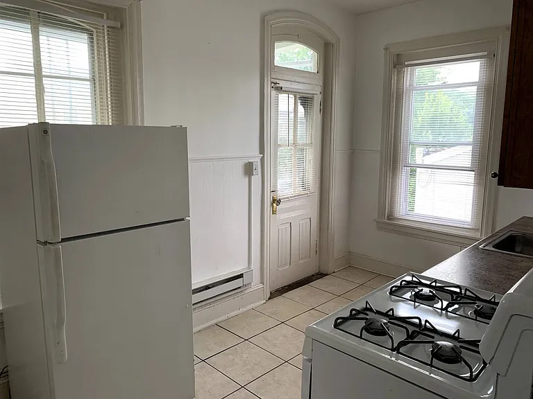 3918 Terrace St — Photo 12