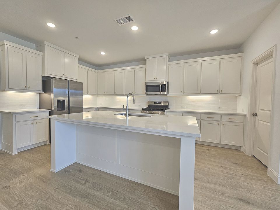 1st image of 9452 Espalier St