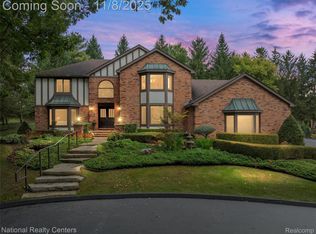 4822 Cider Hill Dr, Rochester, MI 48306