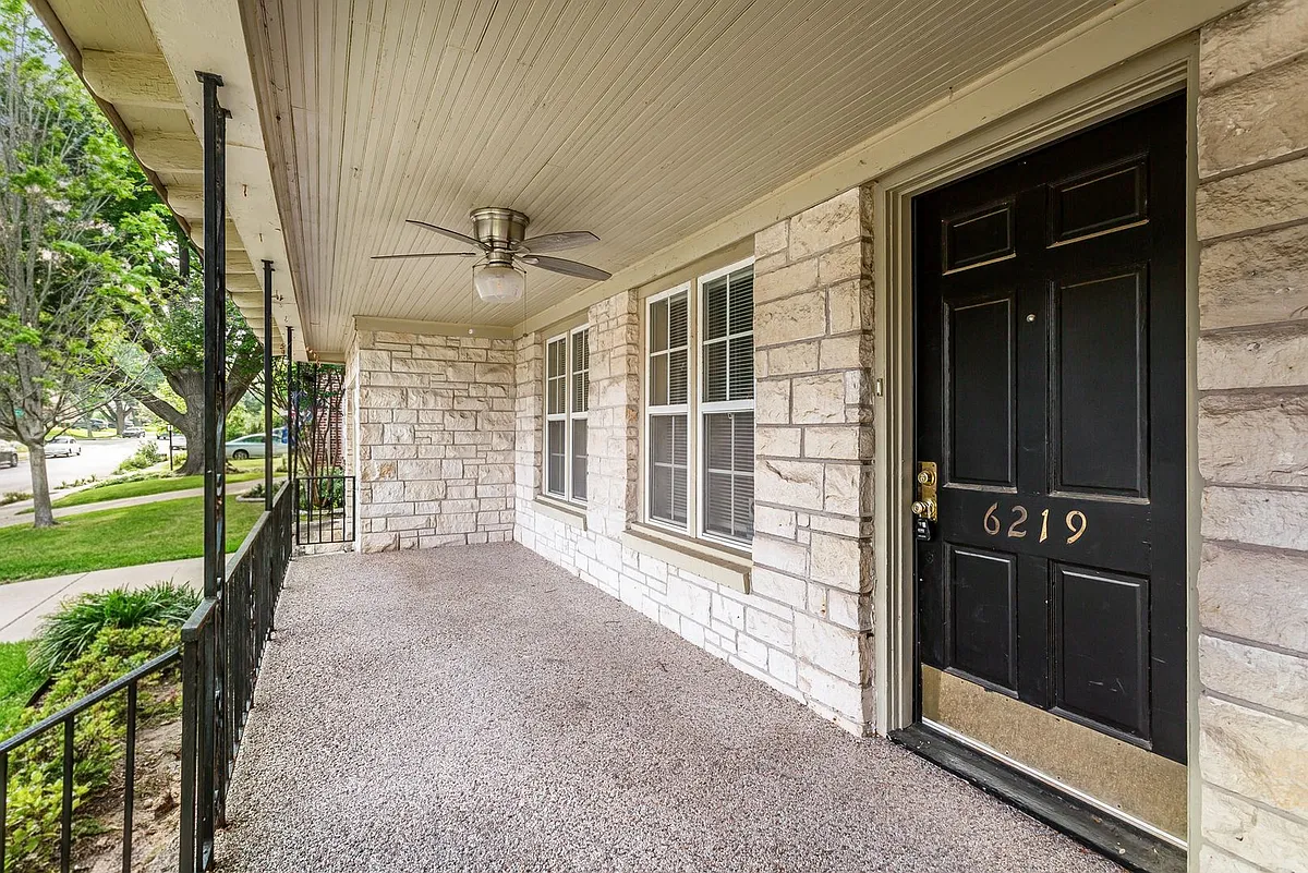 Building Photo - 6219 Penrose Ave
