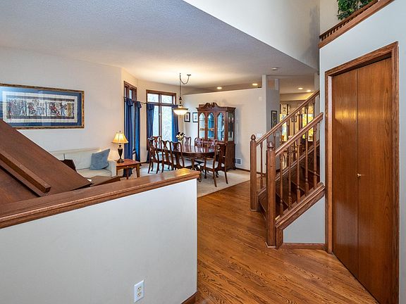 5th image of 6031 Woodhill Ln