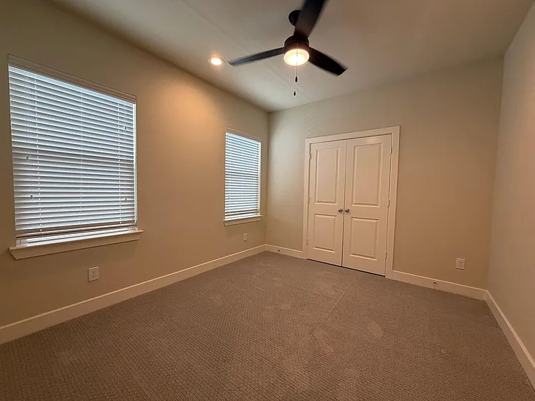 5915 Haring Ln — Photo 13