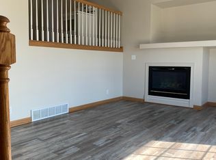 6715 N 112th St, Omaha, NE 68164