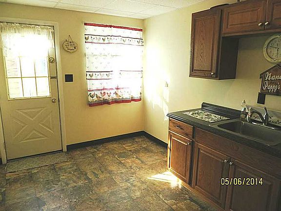 5th image of 403-405 W Main St