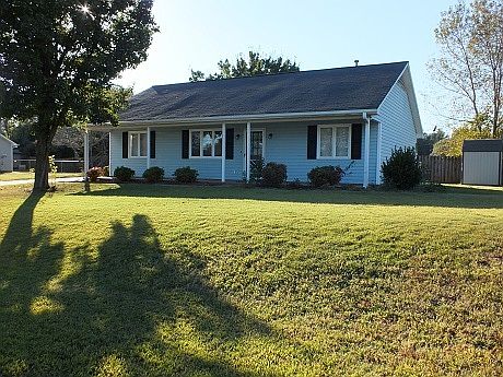1st image of 306 Blue Bonnet Dr