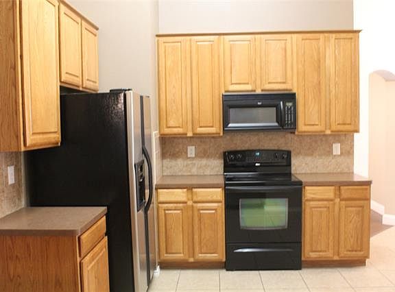4th image of 1412 Gordon Dr