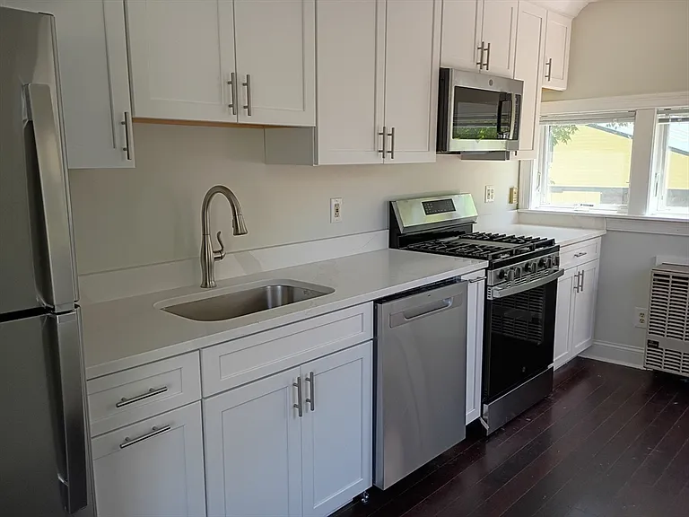 106R Main — Photo 12