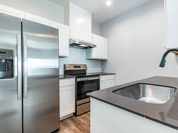 807 N O'Neil Street, 807 N Oneil St #302, Clayton, NC 27520