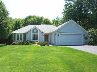 56 Collenton Dr, Rochester, NY 14626