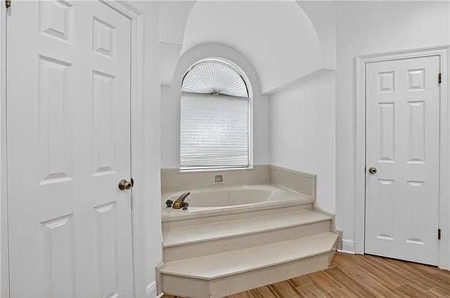 401 Starling Dr — Photo 21