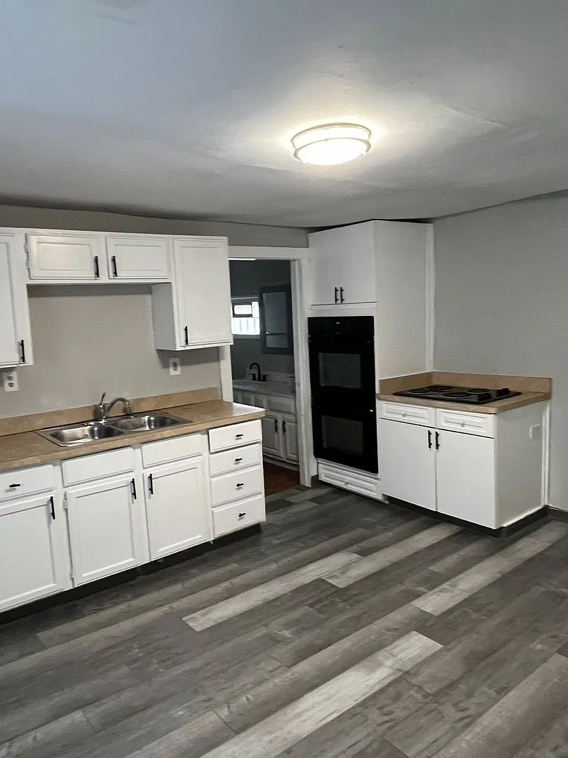 Detroit Shoreway / Wakefield Area - 3 Bedroom Single Family Home — Photo 1