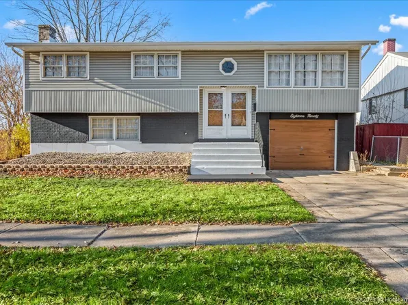 1890 Reichert Ave, Sauk Village, IL 60411