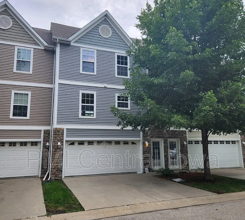 305 NE Kingwood