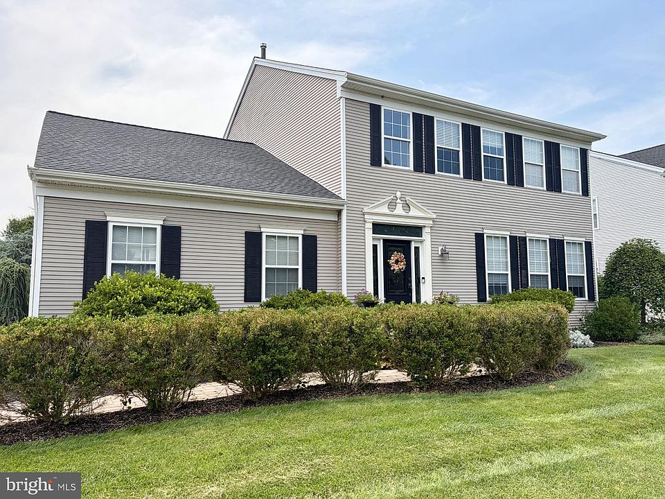 1st image of 407 Denow Rd