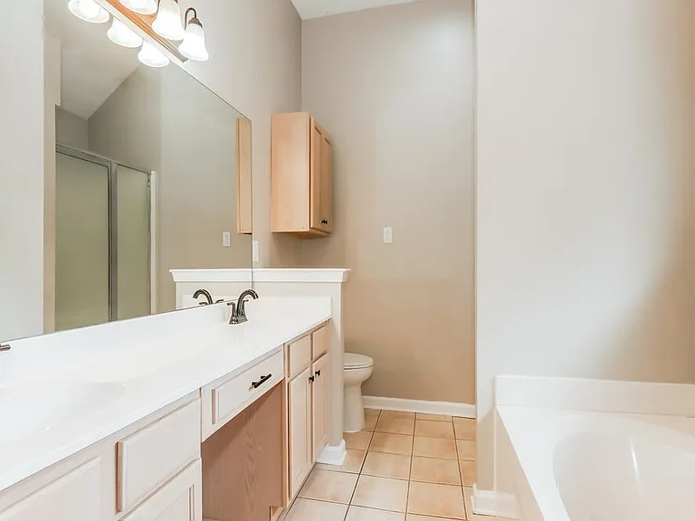 3800 Lake Village Cv — Photo 12