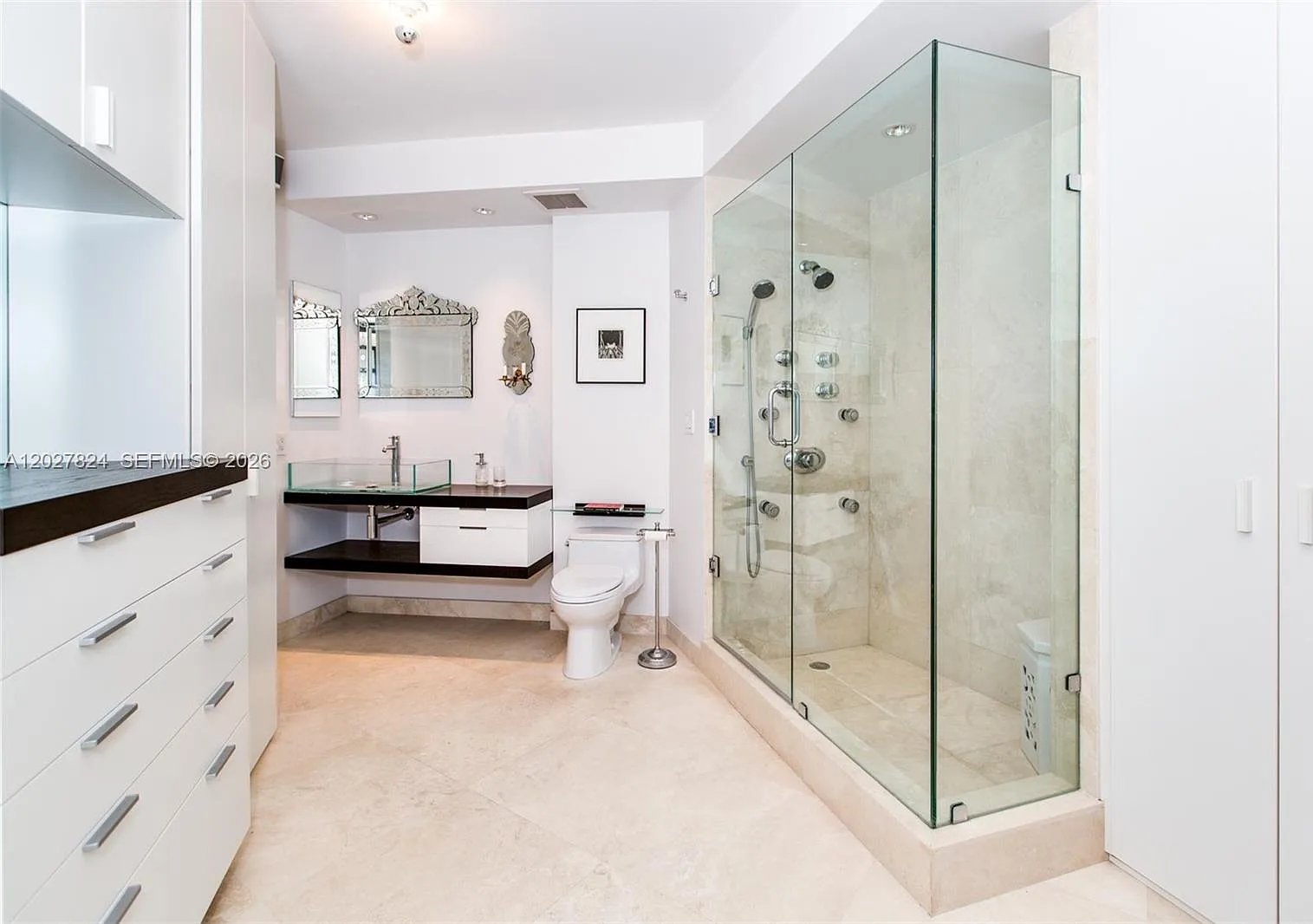 Palm Bay Towers Condo — Photo 4