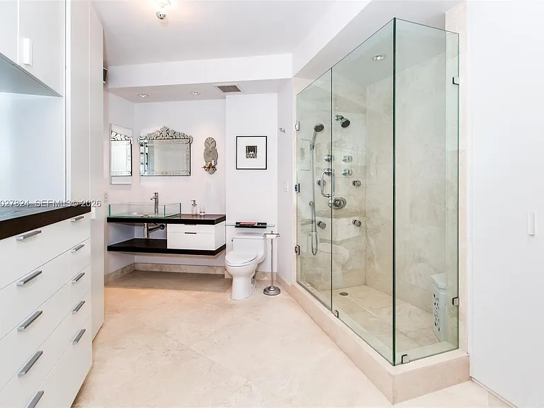 720 NE 69th St #19S — Photo 4