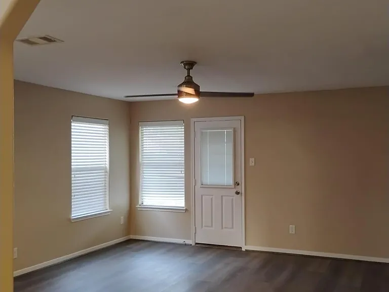 9115 Summer Valley Ln — Photo 14